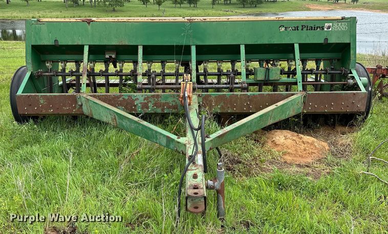 image for item NR9827 Great Plains Solid Stand EWD13 grain drill