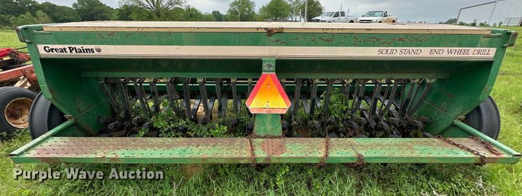 image for item NR9827 Great Plains Solid Stand EWD13 grain drill
