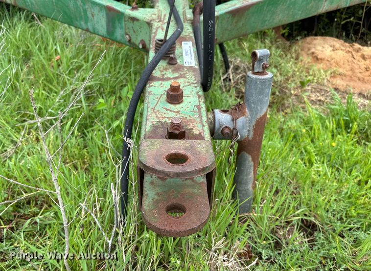 image for item NR9827 Great Plains Solid Stand EWD13 grain drill