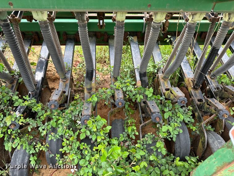 image for item NR9827 Great Plains Solid Stand EWD13 grain drill