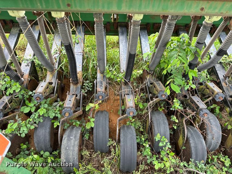 image for item NR9827 Great Plains Solid Stand EWD13 grain drill