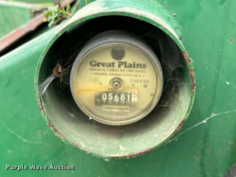 image for item NR9827 Great Plains Solid Stand EWD13 grain drill