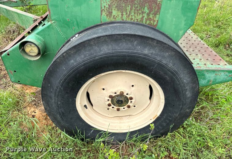 image for item NR9827 Great Plains Solid Stand EWD13 grain drill