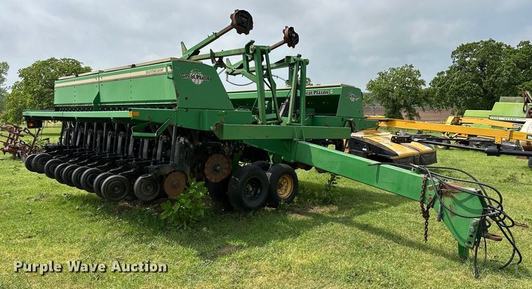 image for item NR9828 Great Plains  3010NT no-till grain drill