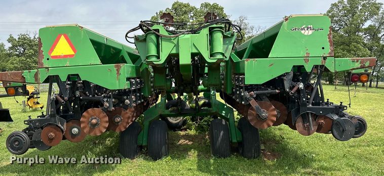 image for item NR9828 Great Plains  3010NT no-till grain drill