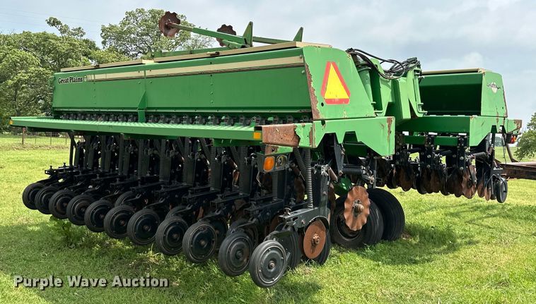 image for item NR9828 Great Plains  3010NT no-till grain drill