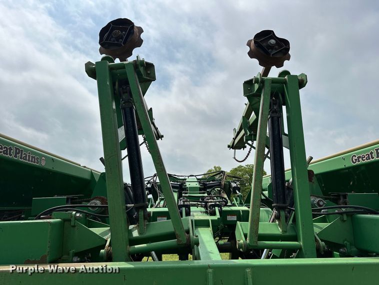 image for item NR9828 Great Plains  3010NT no-till grain drill