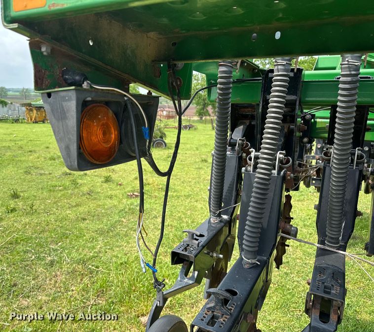 image for item NR9828 Great Plains  3010NT no-till grain drill