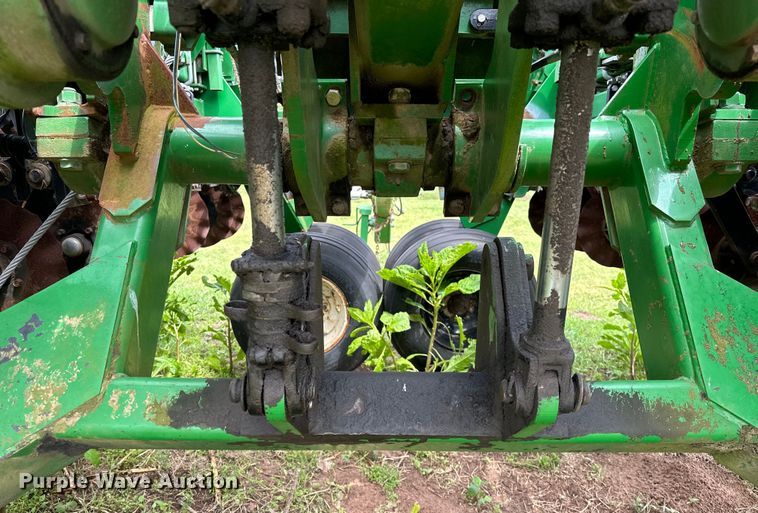 image for item NR9828 Great Plains  3010NT no-till grain drill