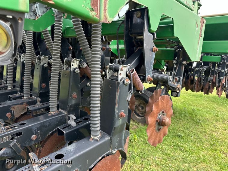 image for item NR9828 Great Plains  3010NT no-till grain drill