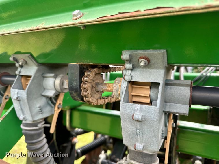 image for item NR9828 Great Plains  3010NT no-till grain drill