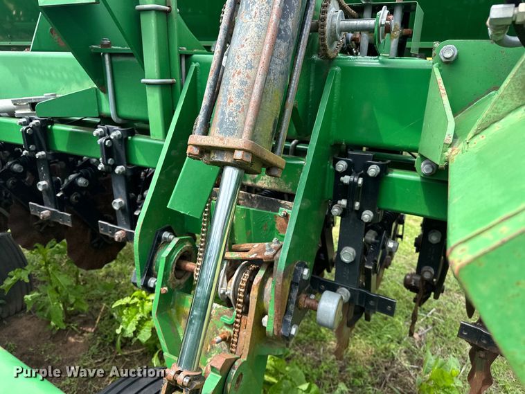 image for item NR9828 Great Plains  3010NT no-till grain drill