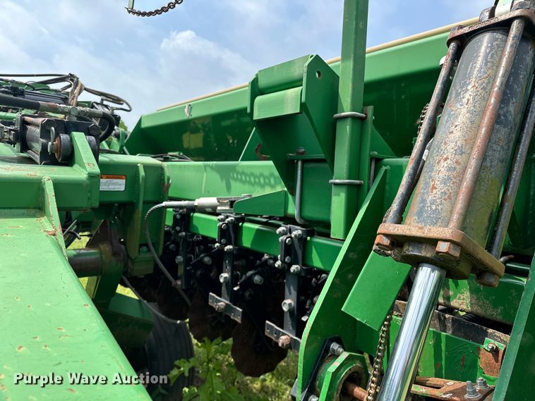image for item NR9828 Great Plains  3010NT no-till grain drill