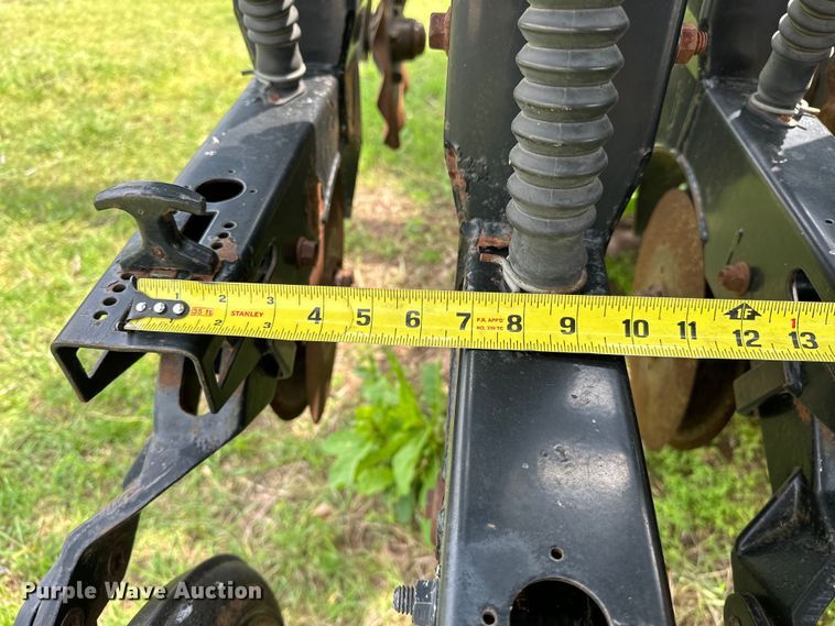 image for item NR9828 Great Plains  3010NT no-till grain drill