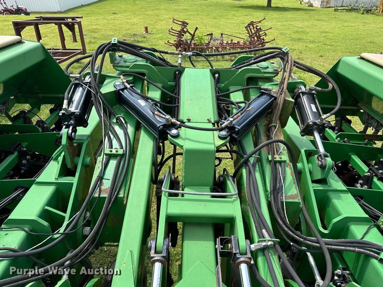 image for item NR9828 Great Plains  3010NT no-till grain drill