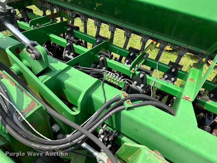 image for item NR9828 Great Plains  3010NT no-till grain drill
