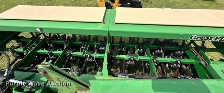 image for item NR9828 Great Plains  3010NT no-till grain drill