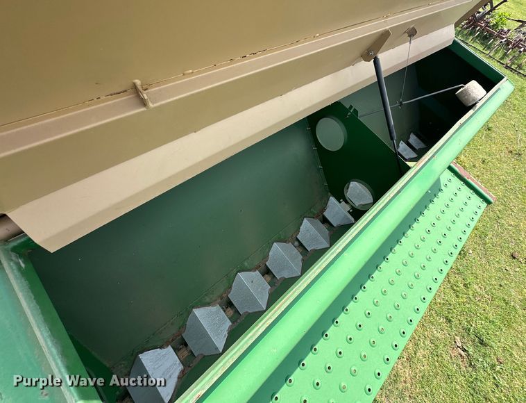 image for item NR9828 Great Plains  3010NT no-till grain drill