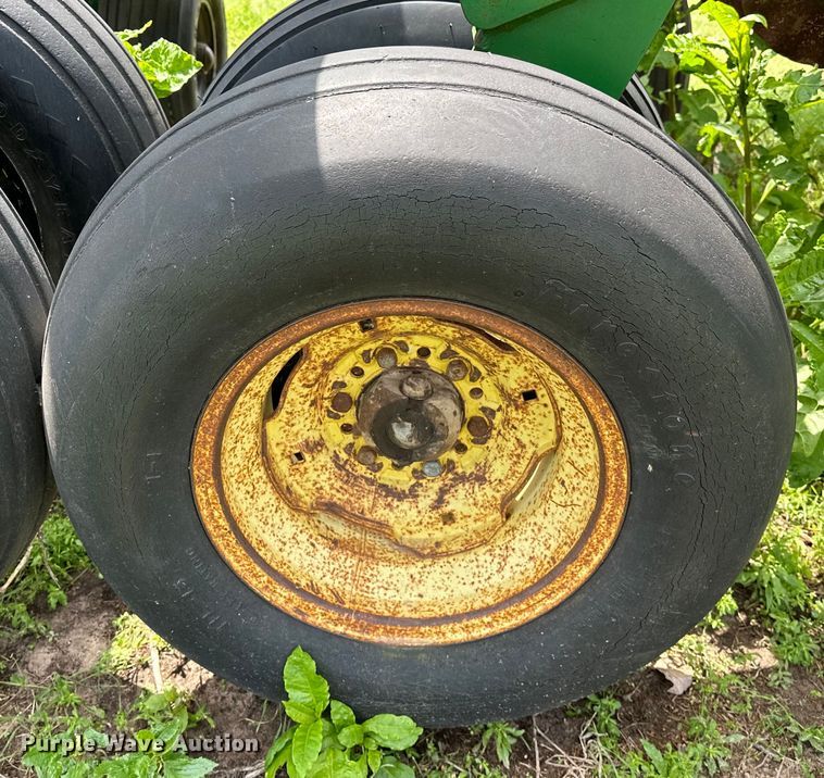 image for item NR9828 Great Plains  3010NT no-till grain drill