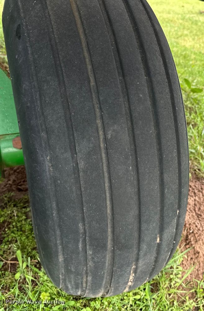 image for item NR9828 Great Plains  3010NT no-till grain drill