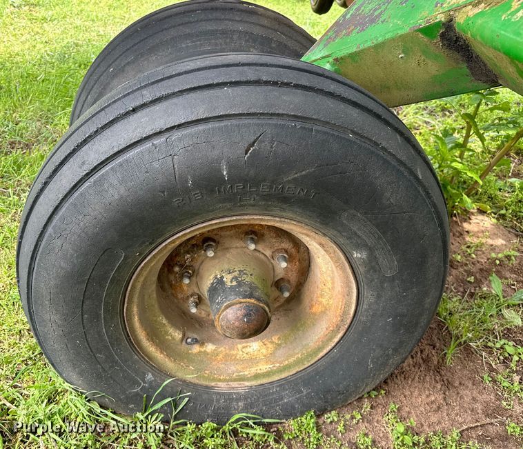 image for item NR9828 Great Plains  3010NT no-till grain drill