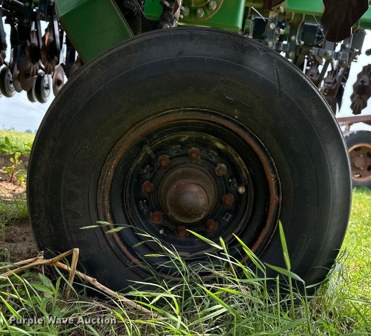 image for item NR9828 Great Plains  3010NT no-till grain drill