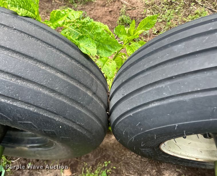 image for item NR9828 Great Plains  3010NT no-till grain drill