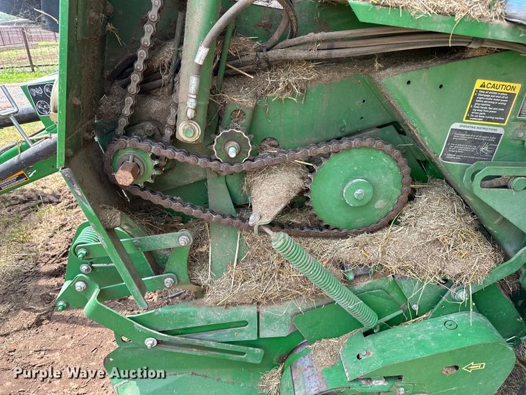 image for item NR9830 2013 John Deere 569 MegaWidePlus round baler