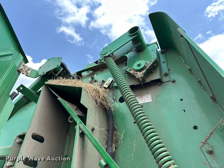 image for item NR9830 2013 John Deere 569 MegaWidePlus round baler