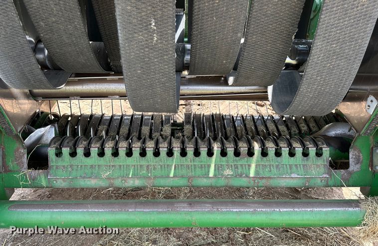 image for item NR9830 2013 John Deere 569 MegaWidePlus round baler