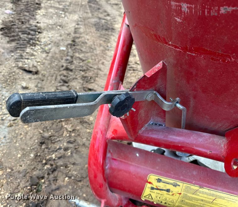 image for item NR9864 2012 Cosmo  500 spreader