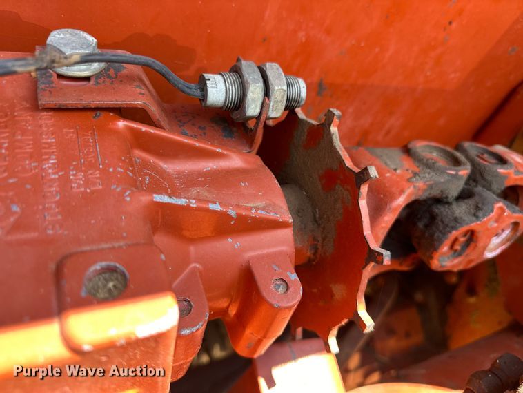 image for item NR9866 Hesston 846A round baler