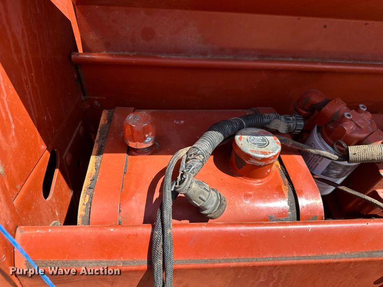 image for item NR9866 Hesston 846A round baler