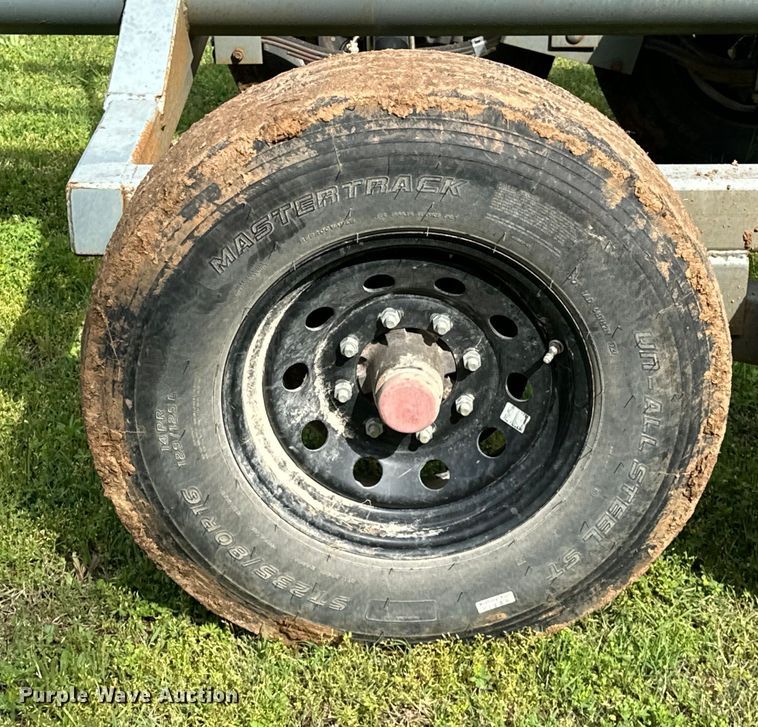 image for item NR9869 Freedom 42G hay bale trailer