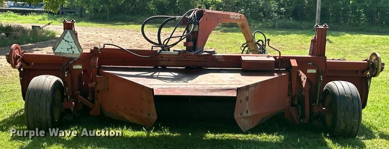 image for item NR9870 New Holland  116 swather / windrower