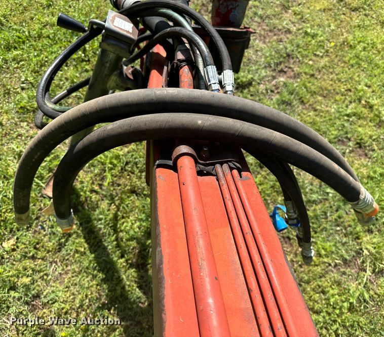 image for item NR9870 New Holland  116 swather / windrower