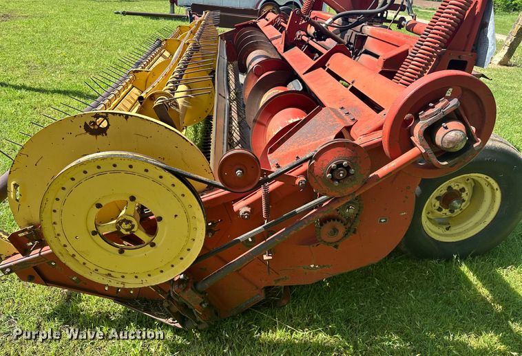image for item NR9870 New Holland  116 swather / windrower