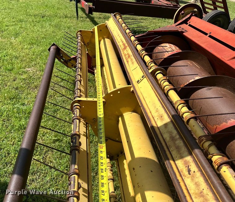 image for item NR9870 New Holland  116 swather / windrower