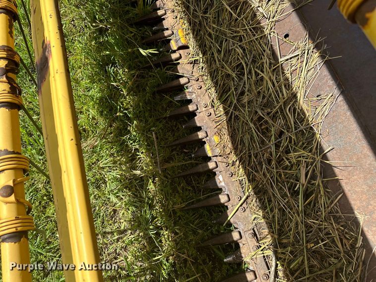 image for item NR9870 New Holland  116 swather / windrower