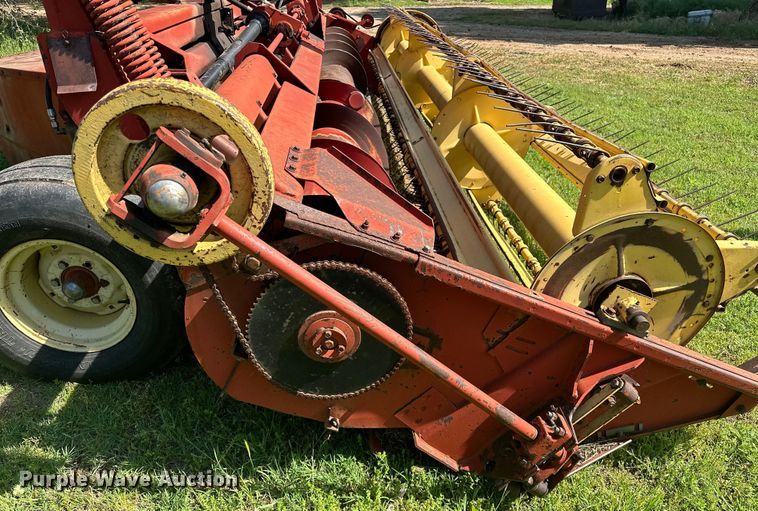 image for item NR9870 New Holland  116 swather / windrower