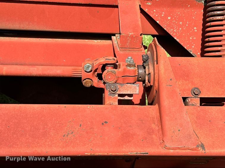 image for item NR9870 New Holland  116 swather / windrower