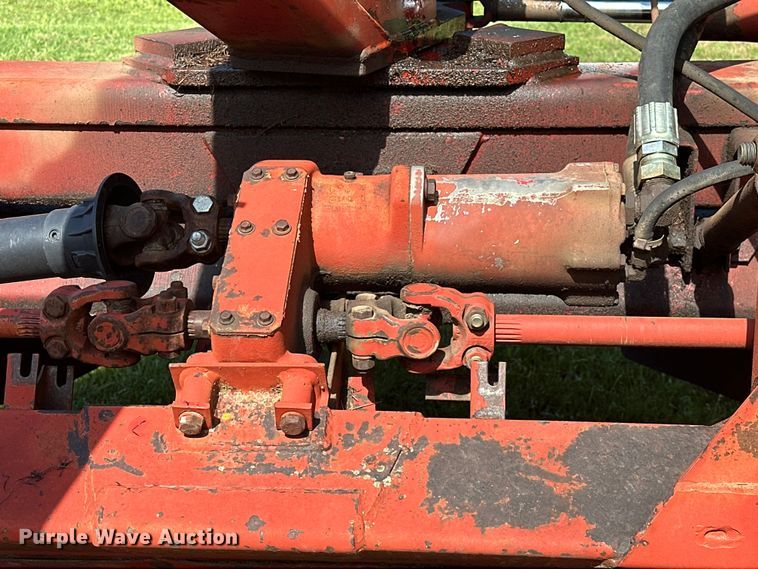 image for item NR9870 New Holland  116 swather / windrower