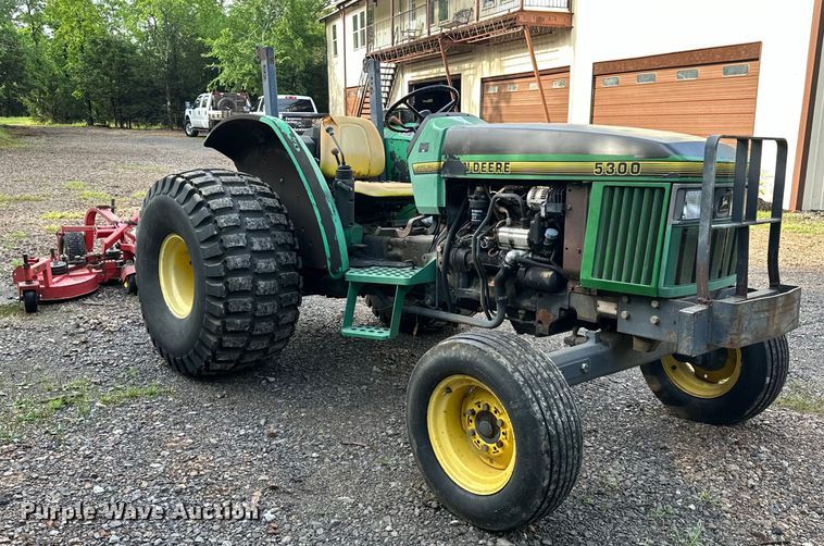 image for item NR9875 1995 John Deere 5300 tractor