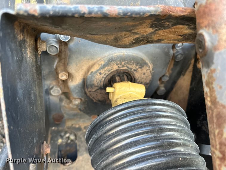 image for item NR9875 1995 John Deere 5300 tractor