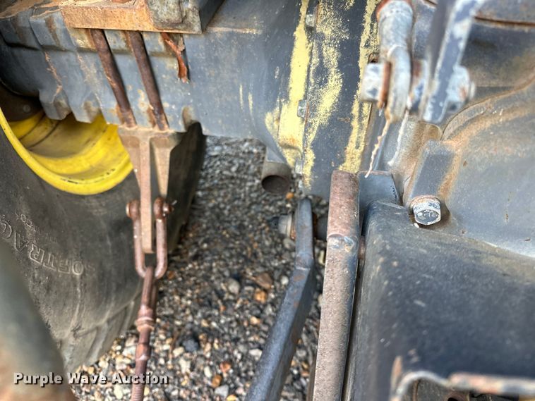 image for item NR9875 1995 John Deere 5300 tractor