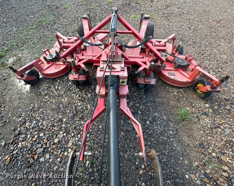 image for item NR9875 1995 John Deere 5300 tractor