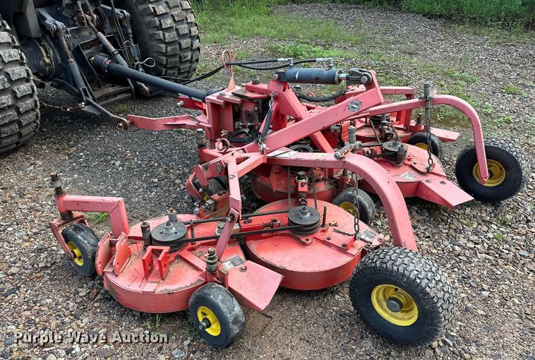 image for item NR9875 1995 John Deere 5300 tractor