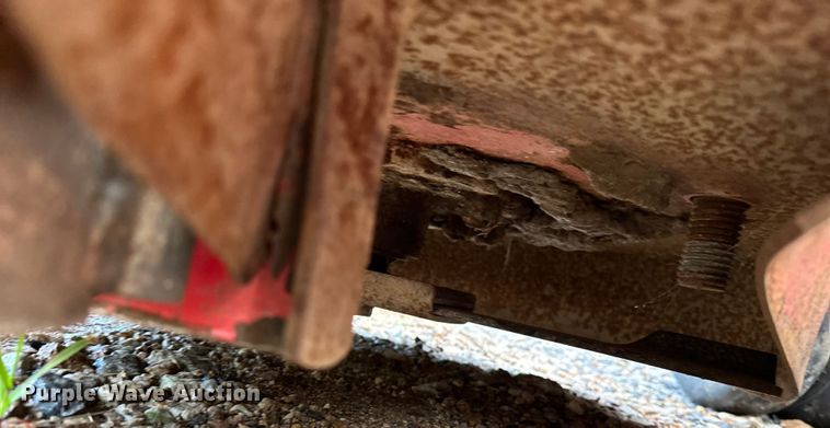 image for item NR9875 1995 John Deere 5300 tractor