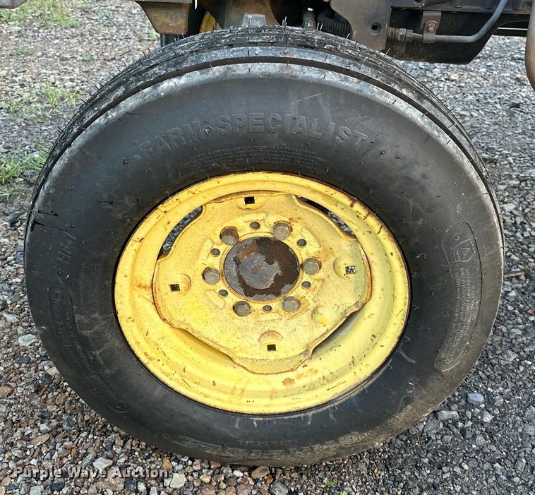 image for item NR9875 1995 John Deere 5300 tractor