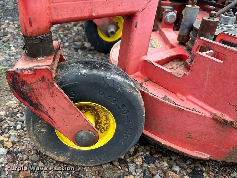 image for item NR9875 1995 John Deere 5300 tractor